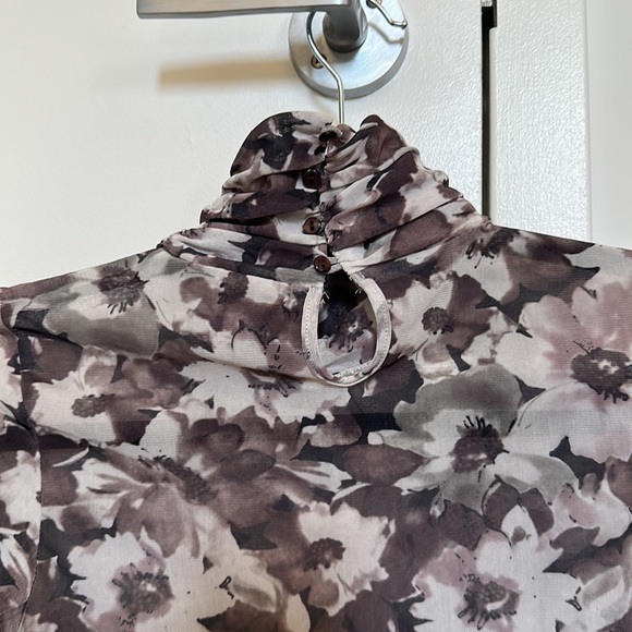 Sheer Floral Turtleneck - Picture 3 of 3